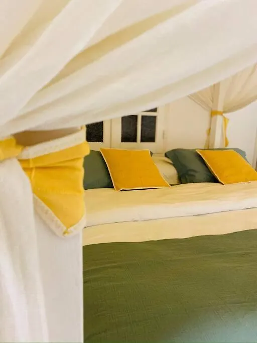 Casa de Férias Gite De La Dorade Au Coeur Du Papillon Baie-Mahault