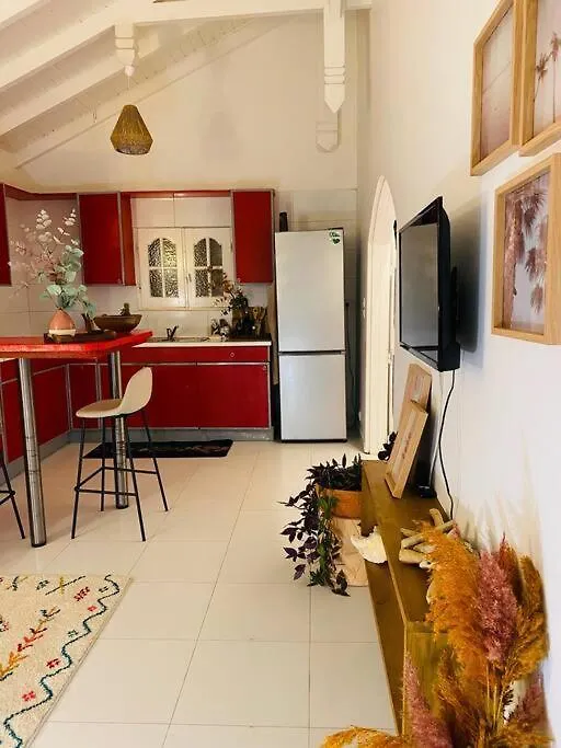 Casa de Férias Gite De La Dorade Au Coeur Du Papillon Baie-Mahault