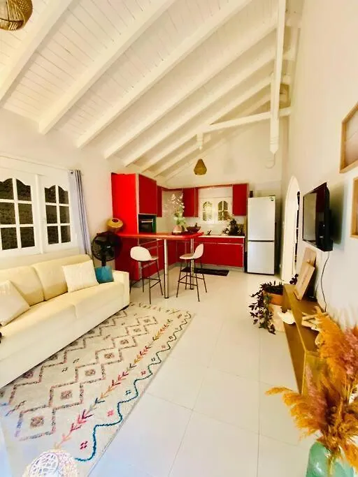 Gite De La Dorade Au Coeur Du Papillon Baie-Mahault Casa de Férias